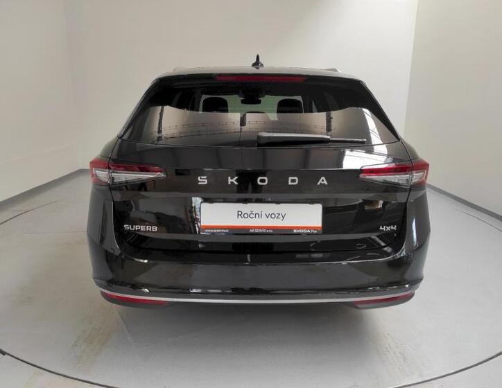 Škoda Superb 8