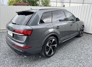 Audi SQ7 Kombi 4,0 l 320 kw