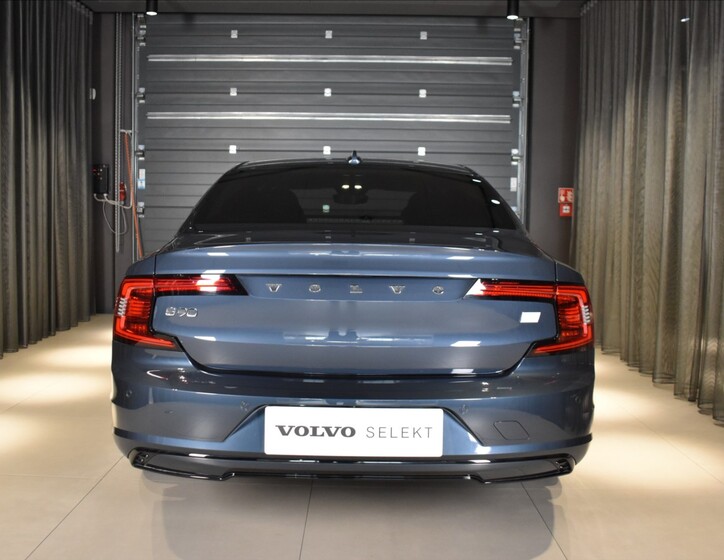 Volvo S90 5