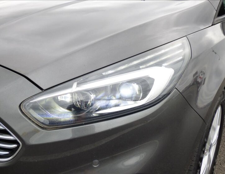 Ford S-MAX MPV 2,0 l 110 kw