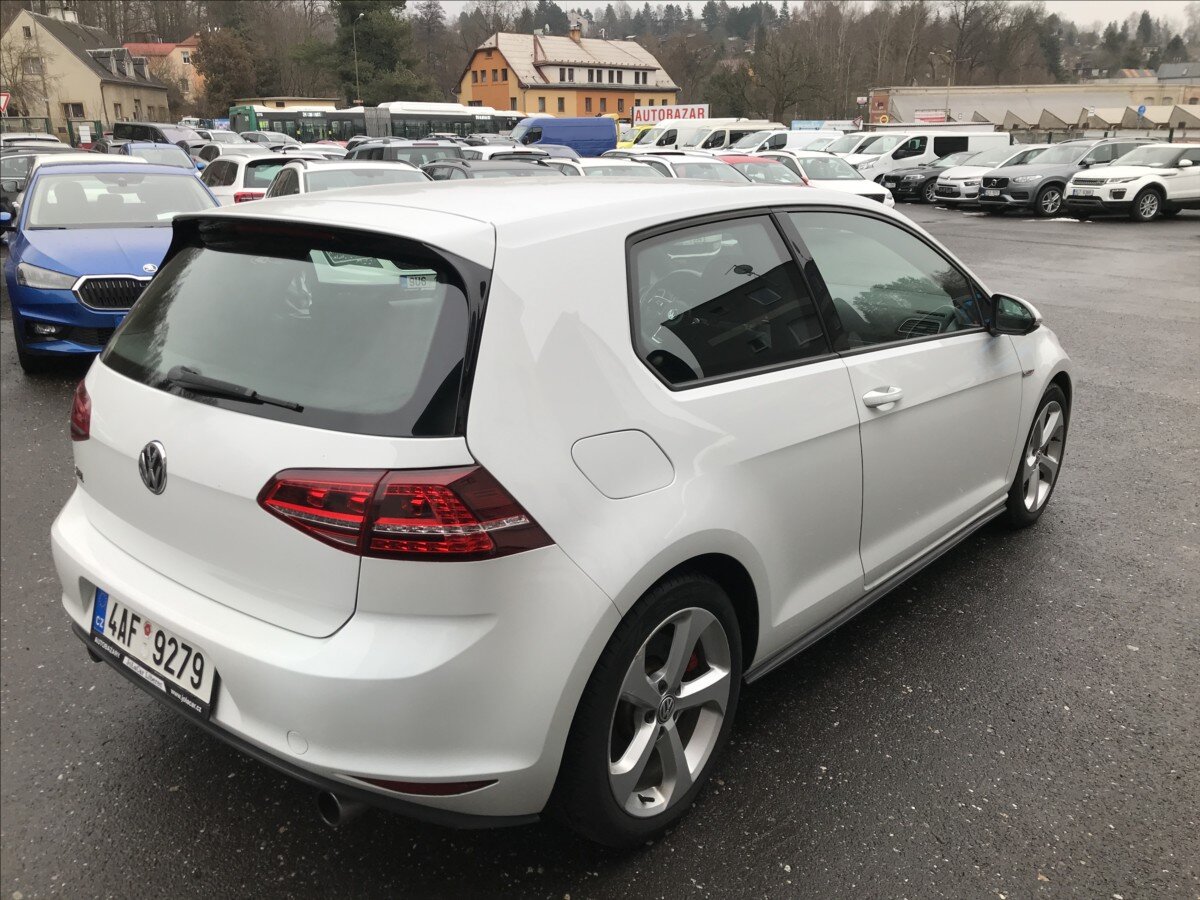 Volkswagen Golf Hatchback 2,0 l 169 kw