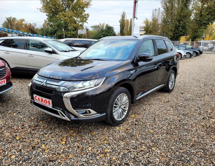 Mitsubishi Outlander SUV / Terénní 2,4 l 165 kw