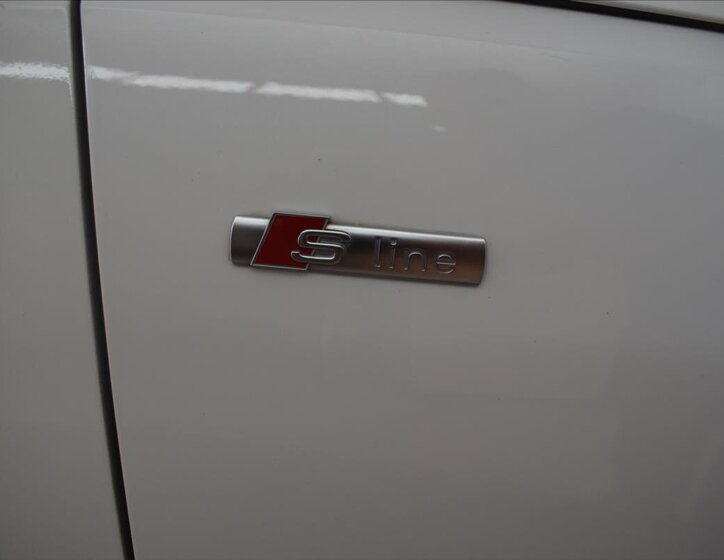 Audi A4 Sedan / Limuzína 2,0 l 140 kw