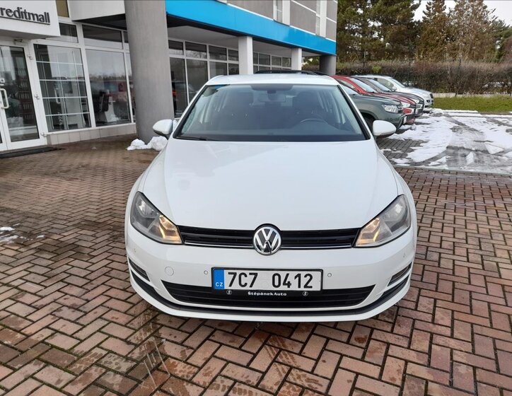 Volkswagen Golf Hatchback 1,2 l 81 kw