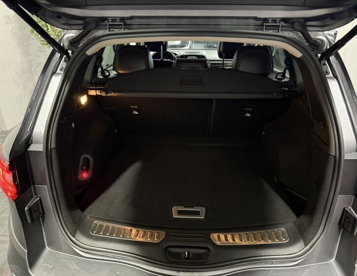 Renault Koleos SUV / Terénní 2,0 l 130 kw