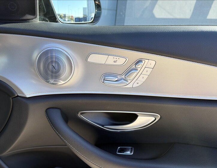 Mercedes-Benz Třídy E Sedan / Limuzína 3,0 l 190 kw