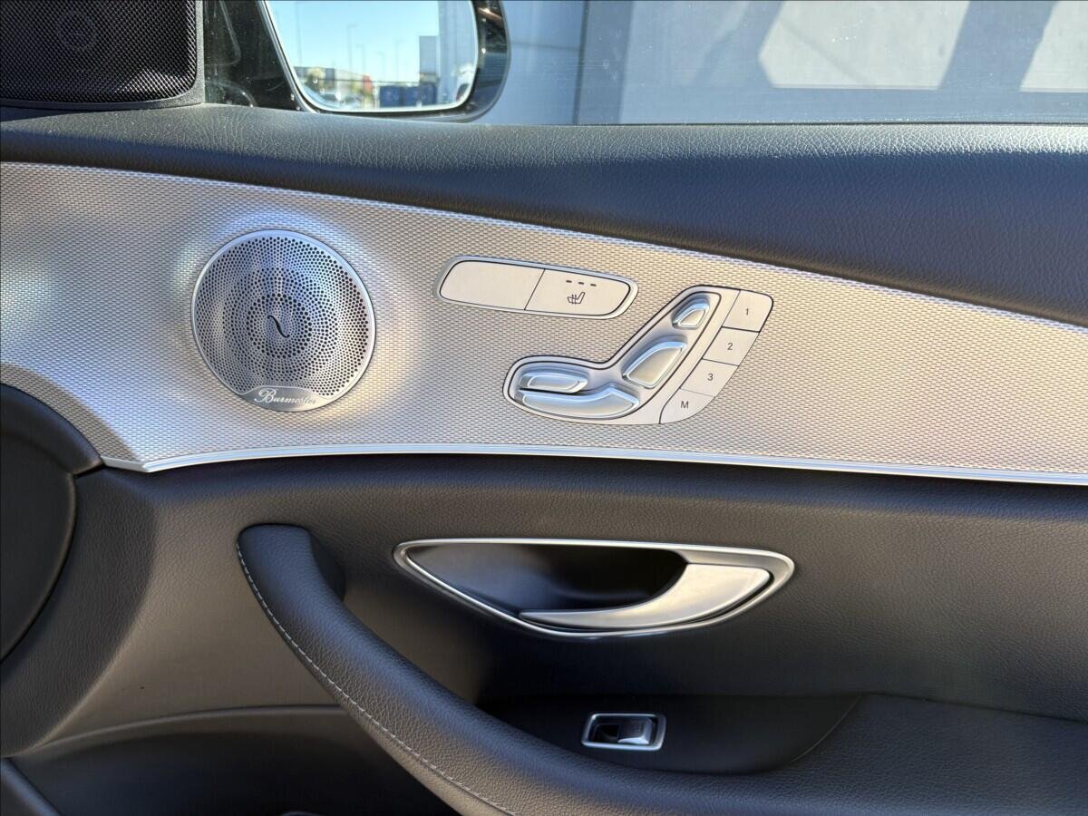 Mercedes-Benz Třídy E Sedan / Limuzína 3,0 l 190 kw