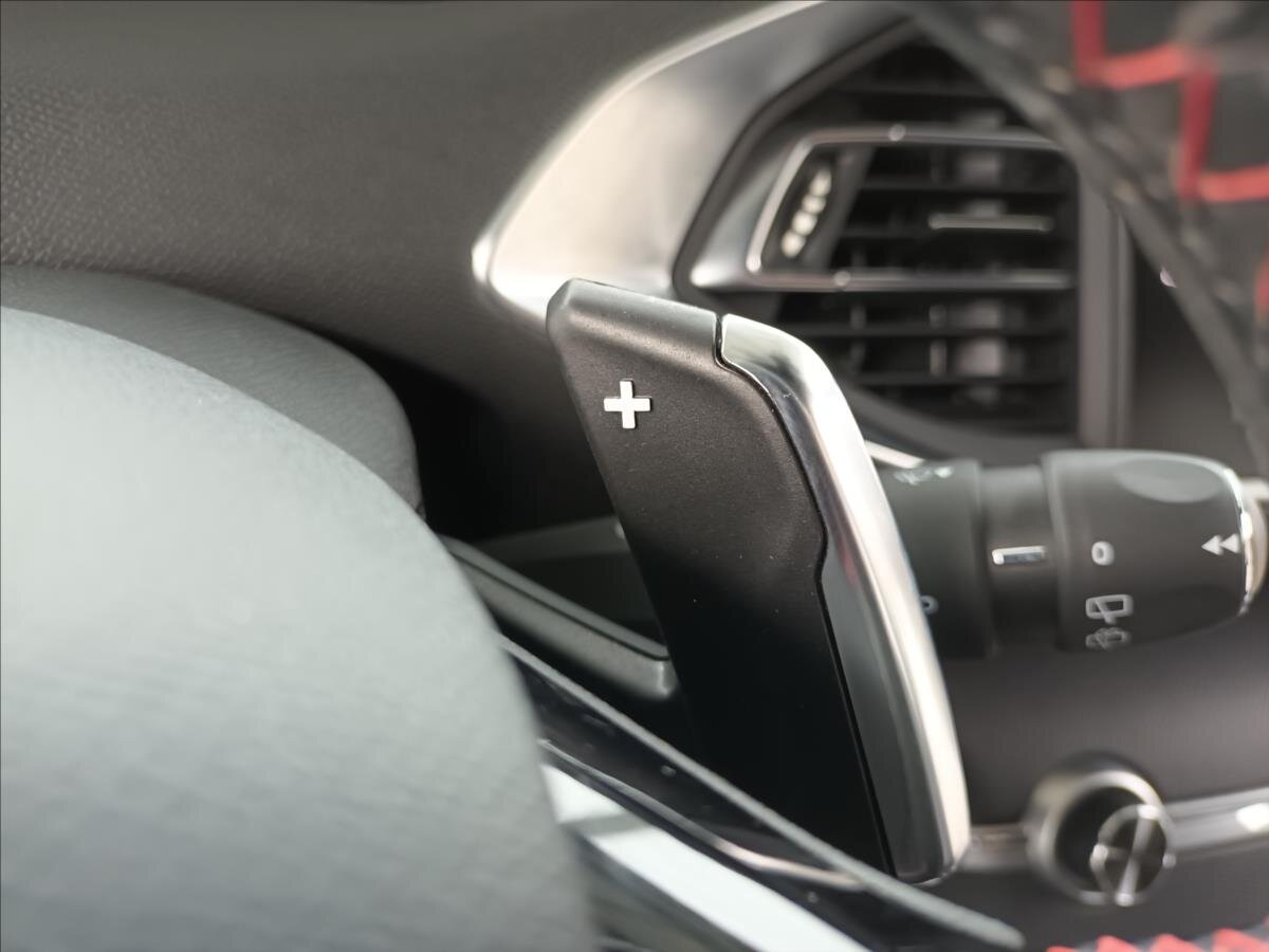 Peugeot 308 Hatchback 2,0 l 130 kw