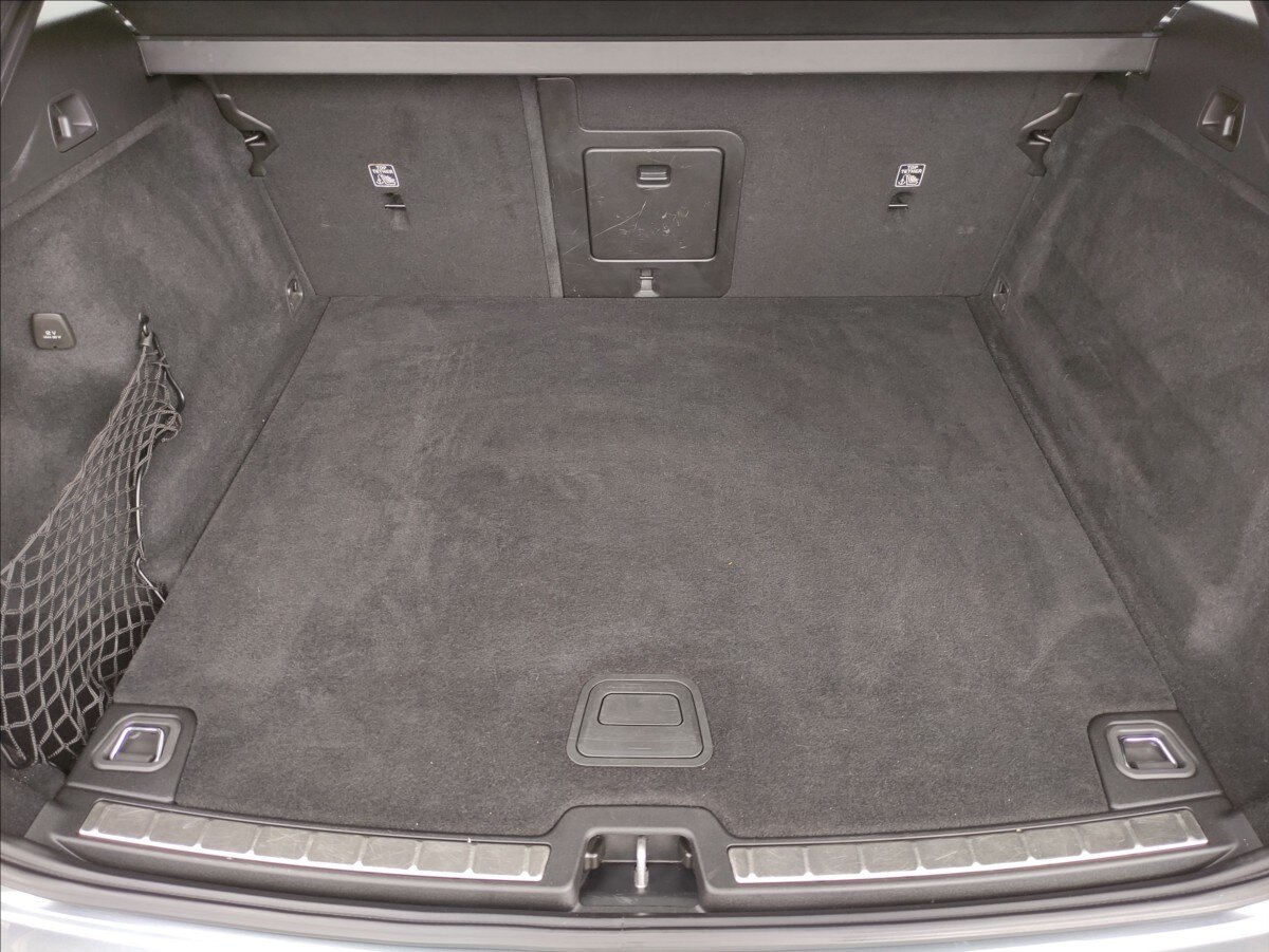 Volvo XC60 SUV / Terénní 2,0 l 140 kw