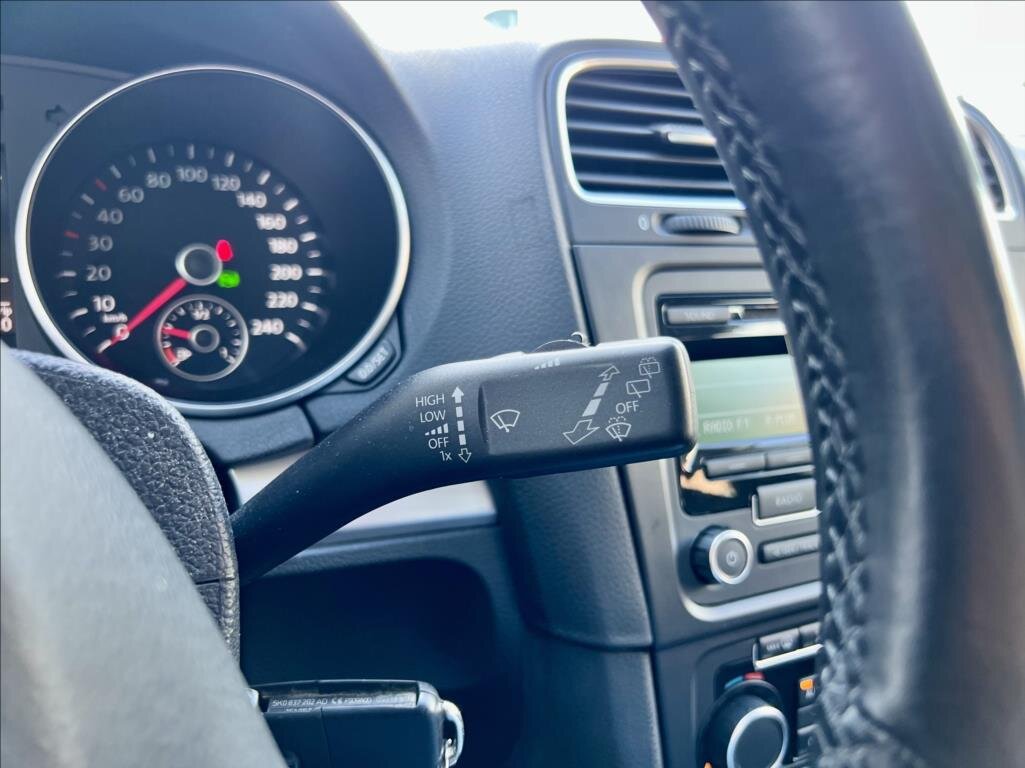 Volkswagen Golf Kombi 1,6 l 77 kw