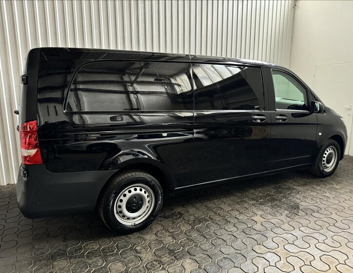 Mercedes-Benz Vito 9