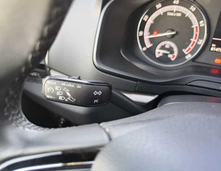 Škoda Karoq SUV 1,5 l 110 kw