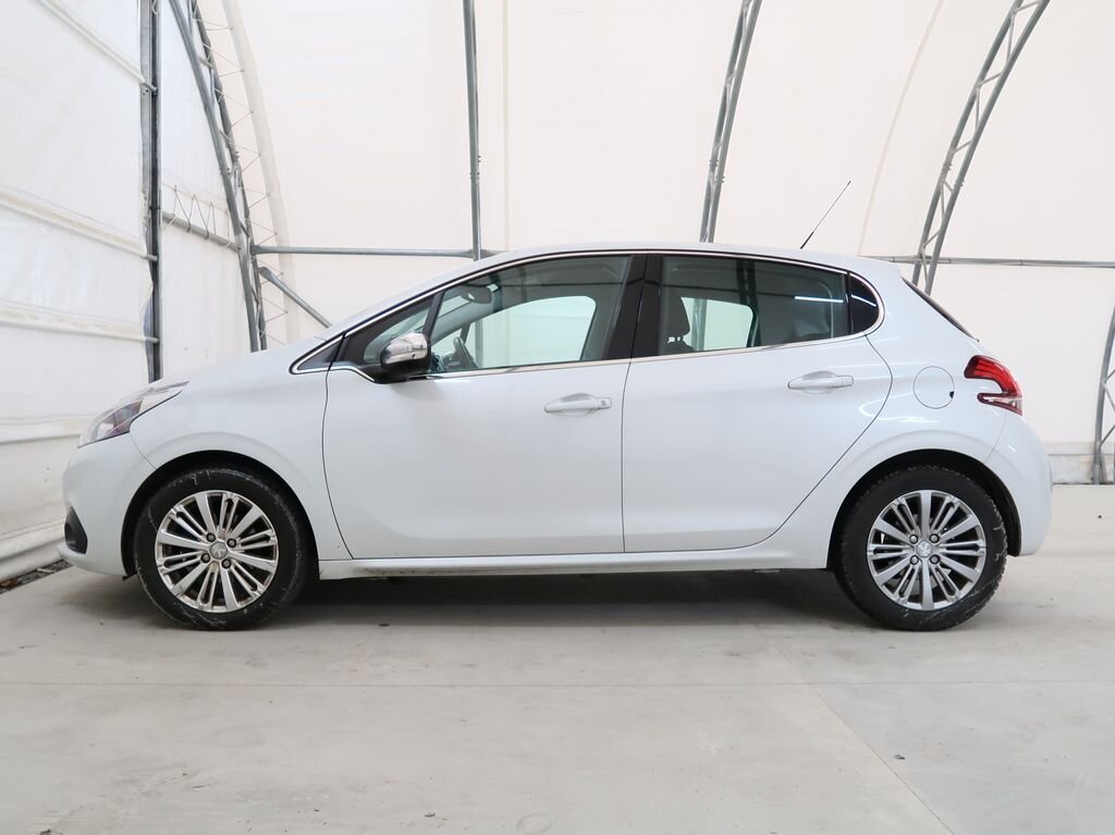 Peugeot 208 Hatchback 1,2 l 81 kw