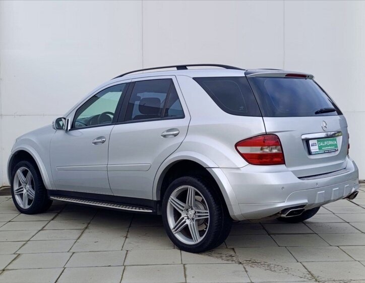 Mercedes-Benz Třídy M SUV / Terénní 3,0 l 165 kw