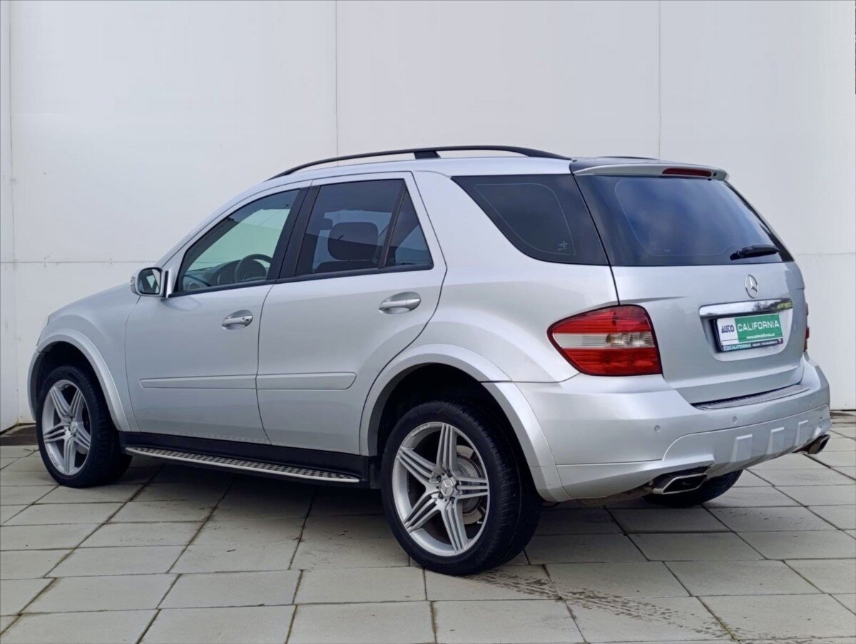 Mercedes-Benz Třídy M SUV / Terénní 3,0 l 165 kw