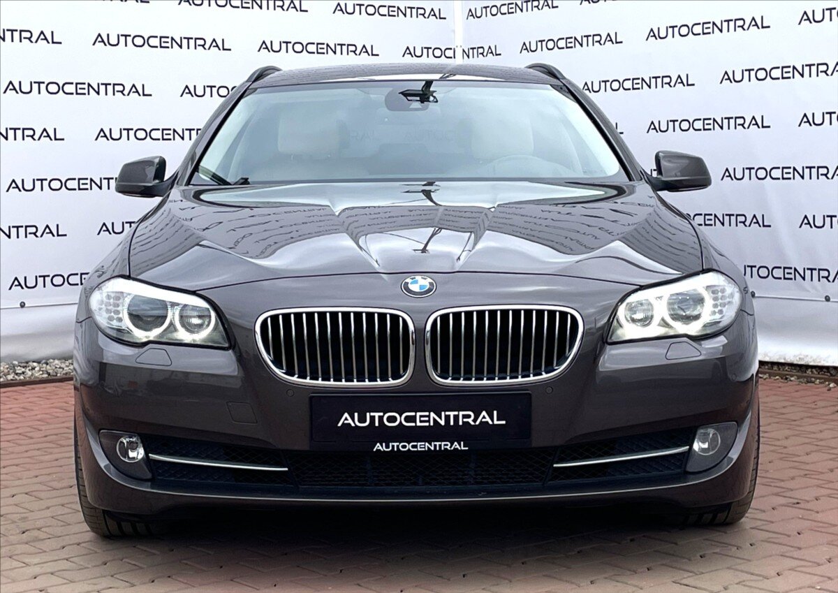 BMW Řada 5 Kombi 3,0 l 180 kw