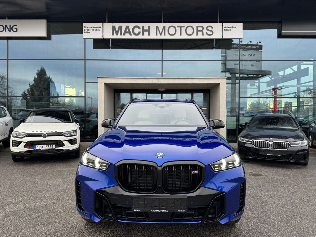 BMW X5 SUV / Terénní 4,4 l 390 kw