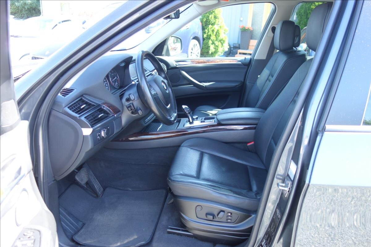 BMW X5 SUV / Terénní 3,0 l 225 kw