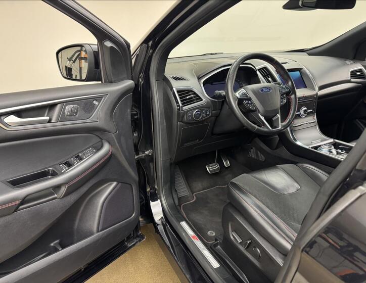 Ford Edge 36