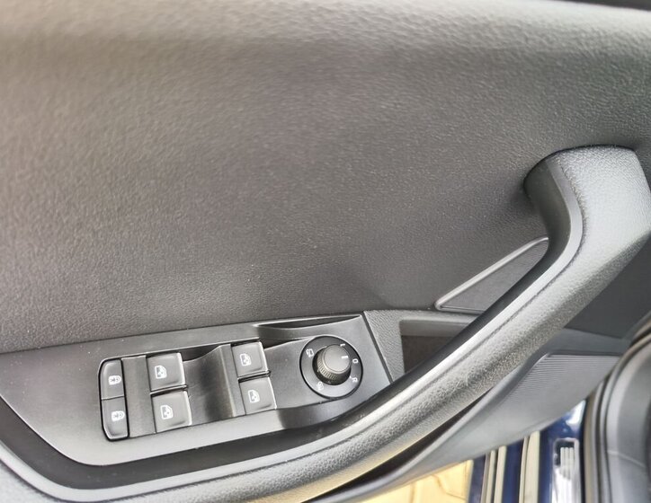 Škoda Superb Sedan / Limuzína 2,0 l 110 kw