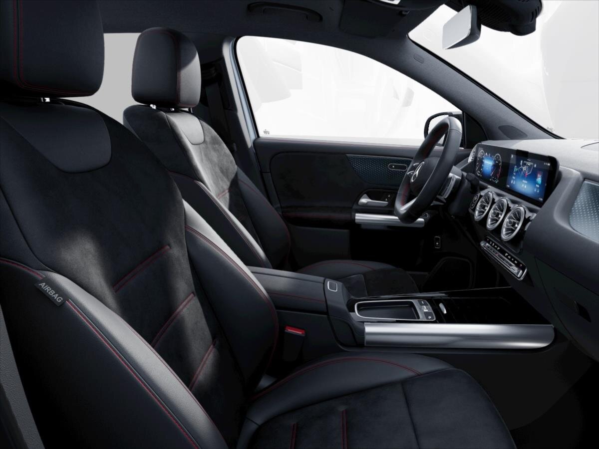 Mercedes-Benz GLA SUV / Terénní 1,3 l 120 kw