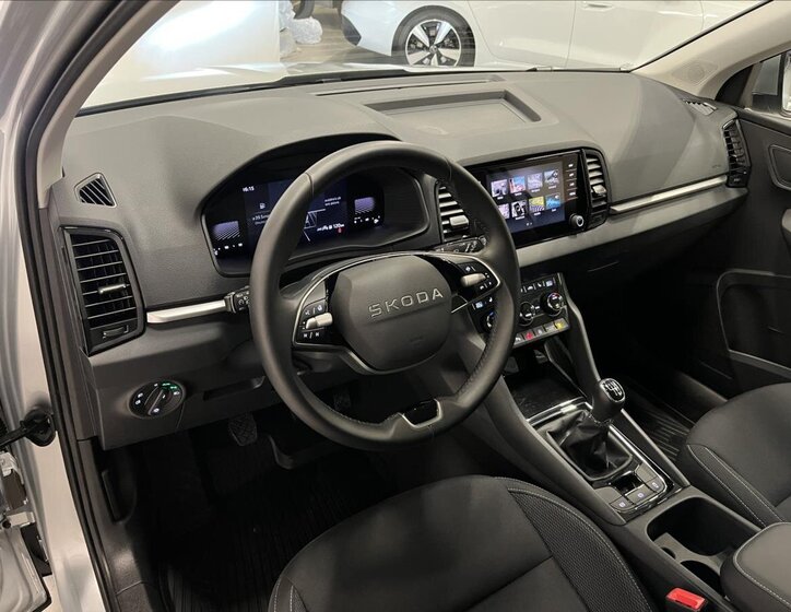 Škoda Karoq SUV 1,5 l 110 kw