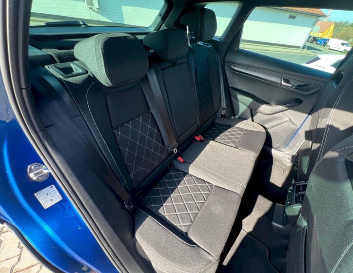 Škoda Karoq SUV / Terénní 1,5 l 110 kw