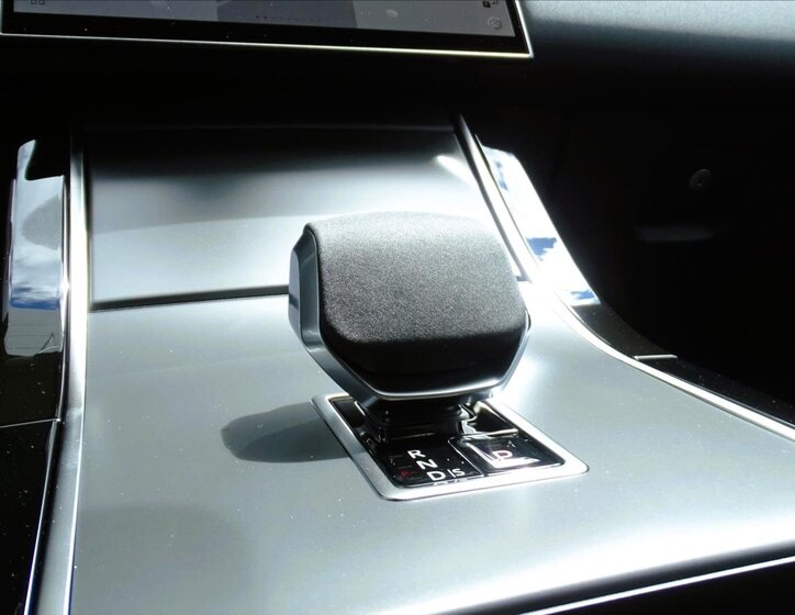 Land Rover Range Rover Velar SUV 2,0 l 150 kw