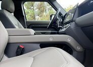 Land Rover Defender SUV / Terénní 3,0 l 183 kw