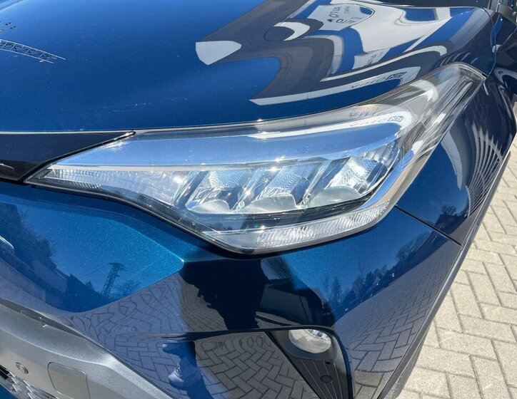 Toyota C-HR SUV / Terénní 2,0 l 112 kw
