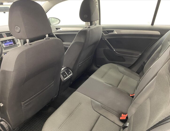 Volkswagen Golf Hatchback 1,6 l 77 kw