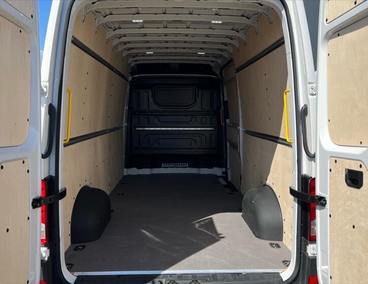 Volkswagen Crafter Skříň 2,0 l 130 kw