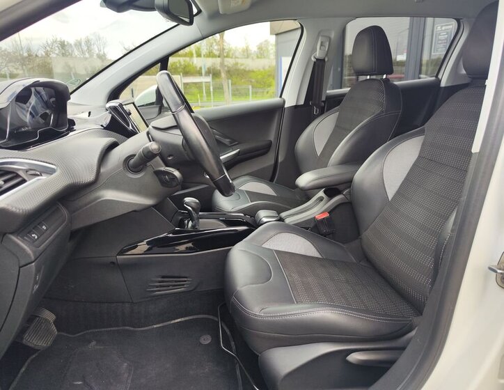 Peugeot 2008 SUV / Terénní 1,2 l 81 kw