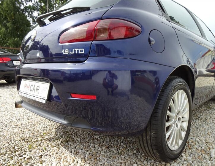 Alfa Romeo 147 15