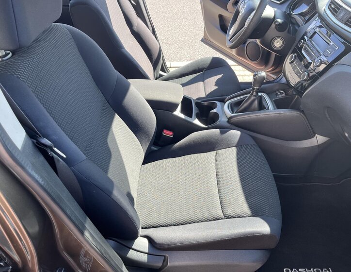 Nissan Qashqai SUV / Terénní 1,2 l 85 kw