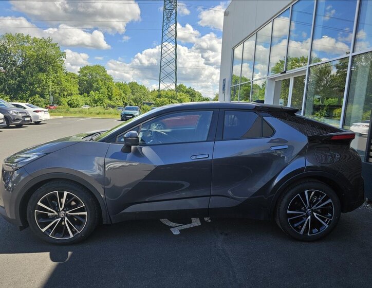 Toyota C-HR 3