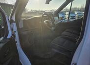 Ford Transit 9