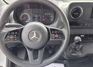 Mercedes-Benz Sprinter 10