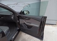 Audi Q8 30