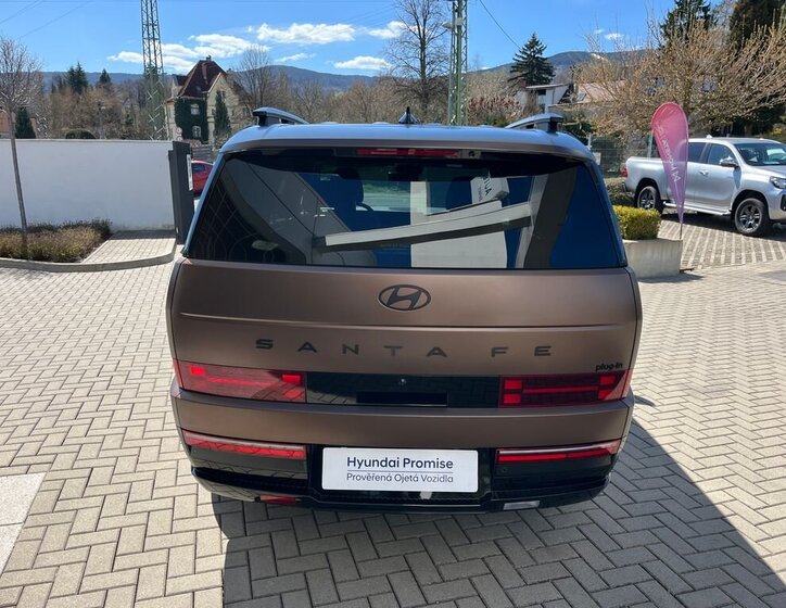 Hyundai Santa Fe SUV / Terénní 1,6 l 158 kw