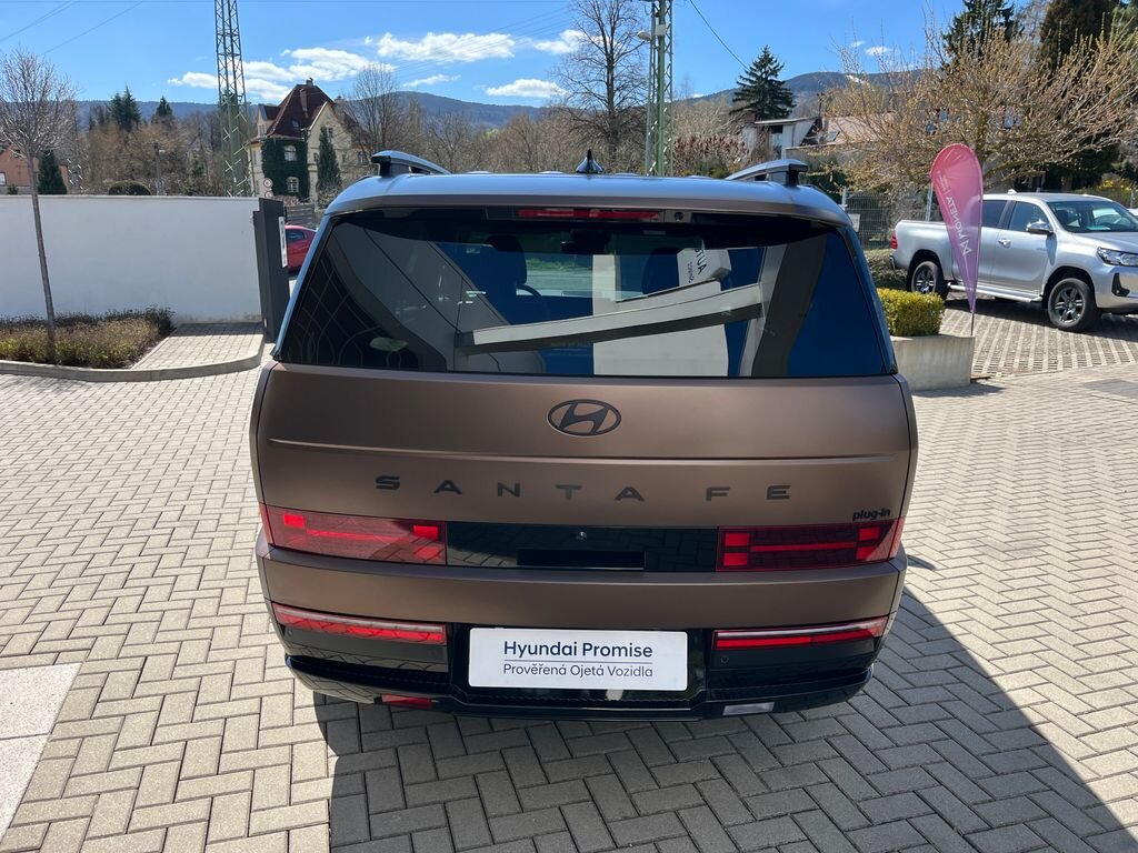Hyundai Santa Fe SUV / Terénní 1,6 l 158 kw