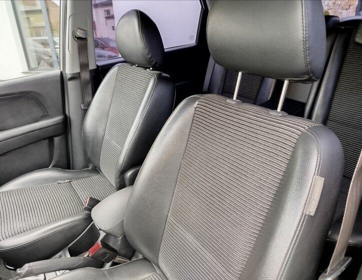 KIA Sportage SUV / Terénní 2,0 l 103 kw