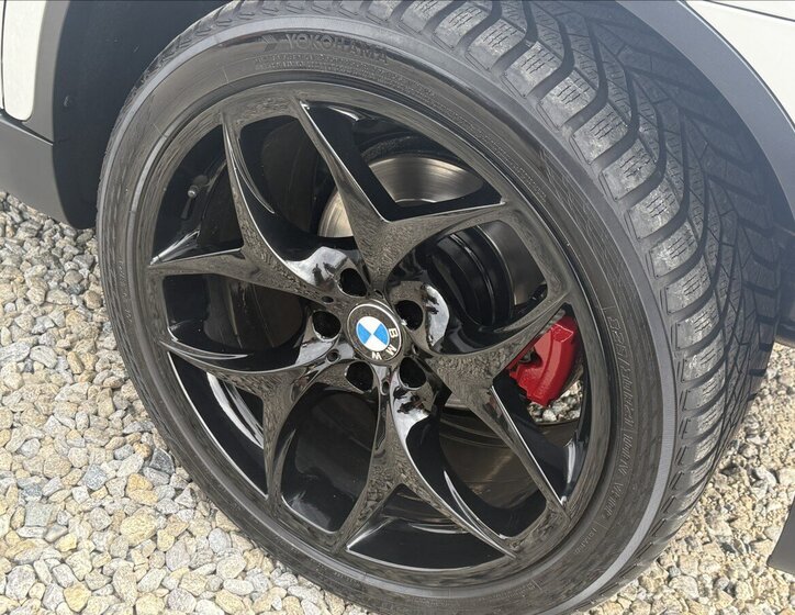 BMW X6 SUV 3,0 l 180 kw