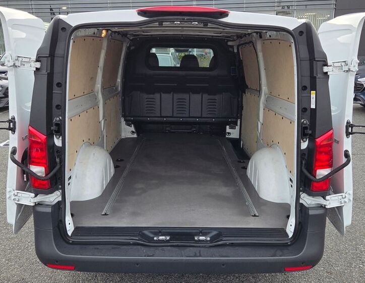 Mercedes-Benz Vito 16