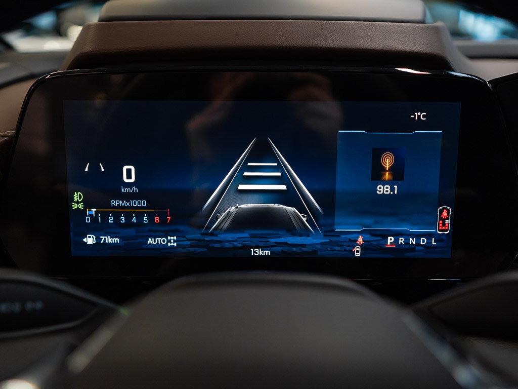 Chevrolet Suburban SUV 6,2 l 313 kw