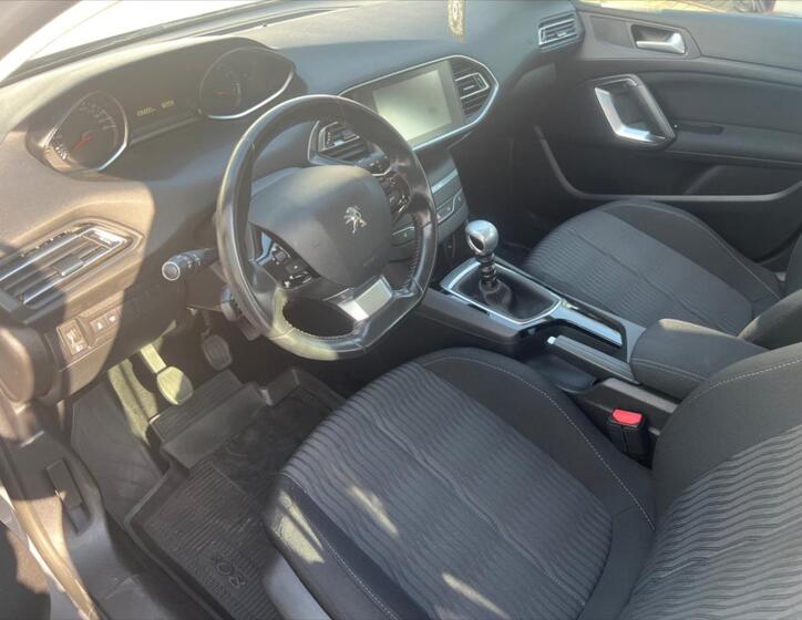 Peugeot 308 13