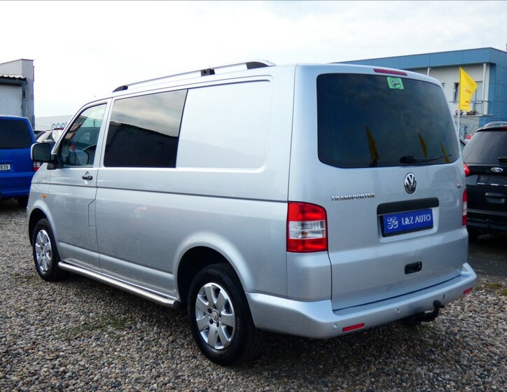 Volkswagen Transporter Kombi 2,5 l 96 kw