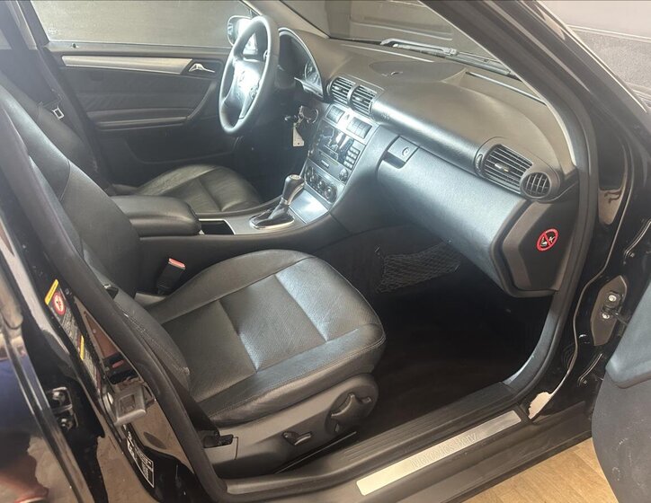 Mercedes-Benz Třídy C Kombi 2,1 l 110 kw