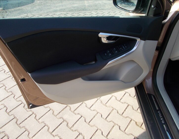 Volvo V40 Hatchback 2,0 l 88 kw