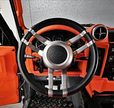 Land Rover Defender 14